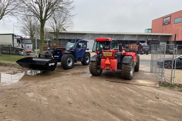 almat-manitou-blauw-rood_1726476510